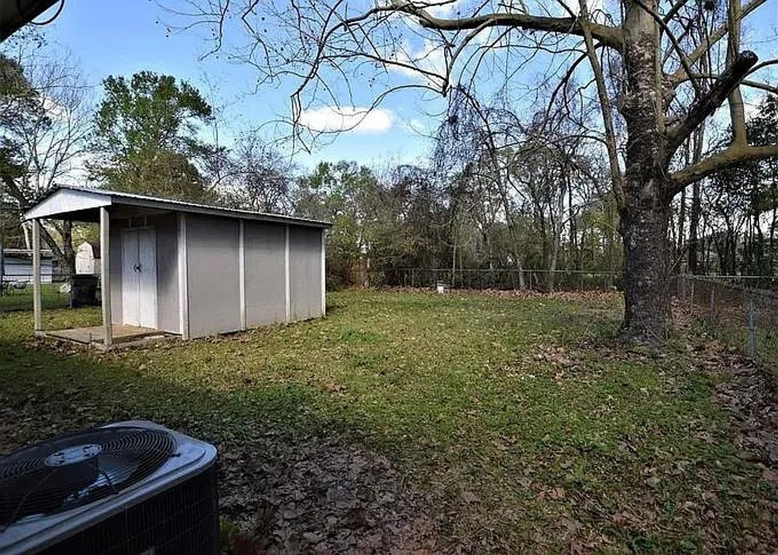 Lake Charles House: 517 E Oak Lane