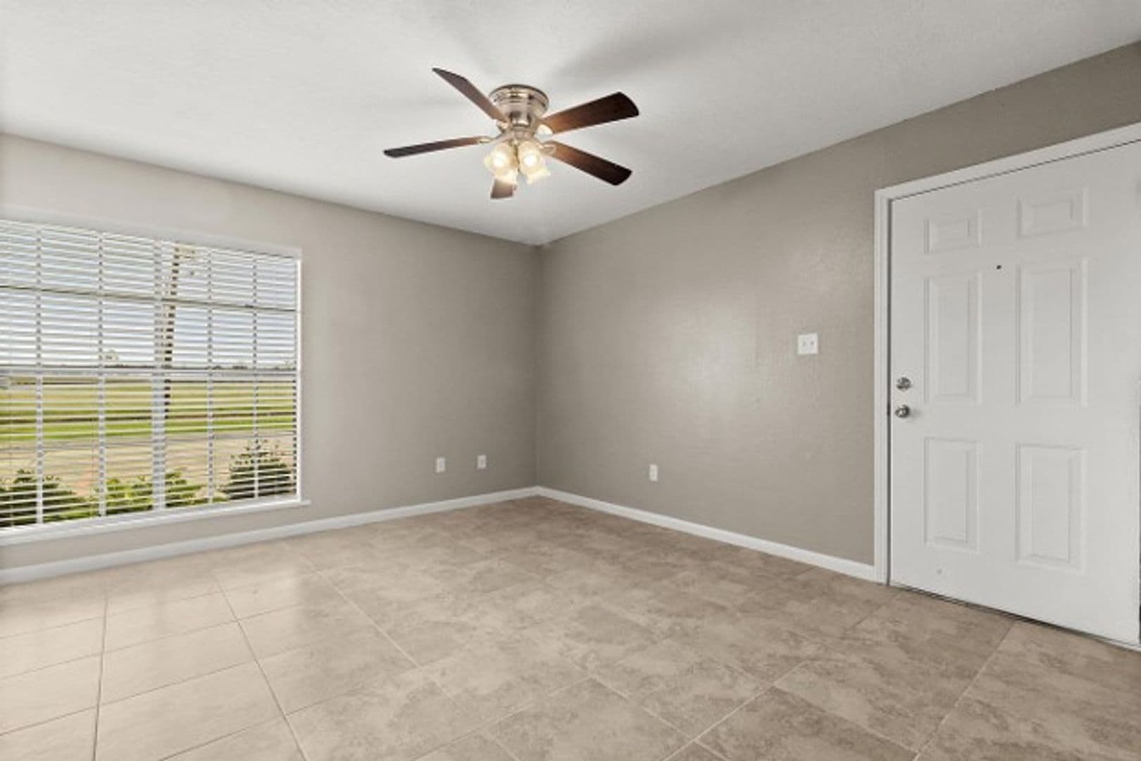 Lake Charles Apartment: 1101 Deesport St