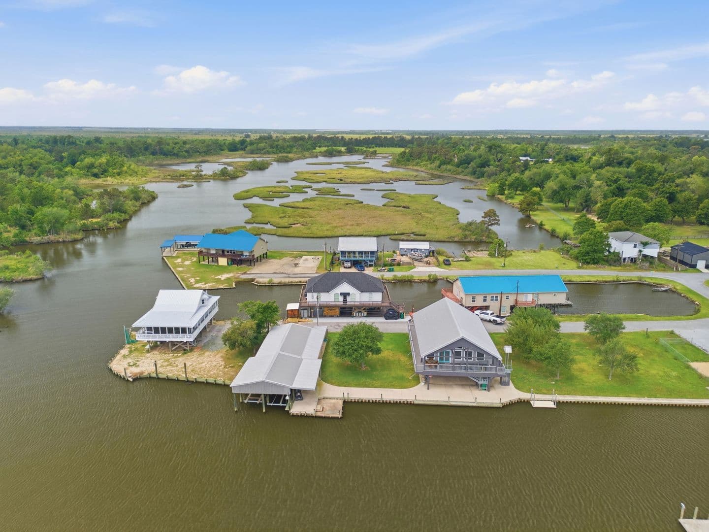 Sulphur House: 7238 Pirates Cove Ln