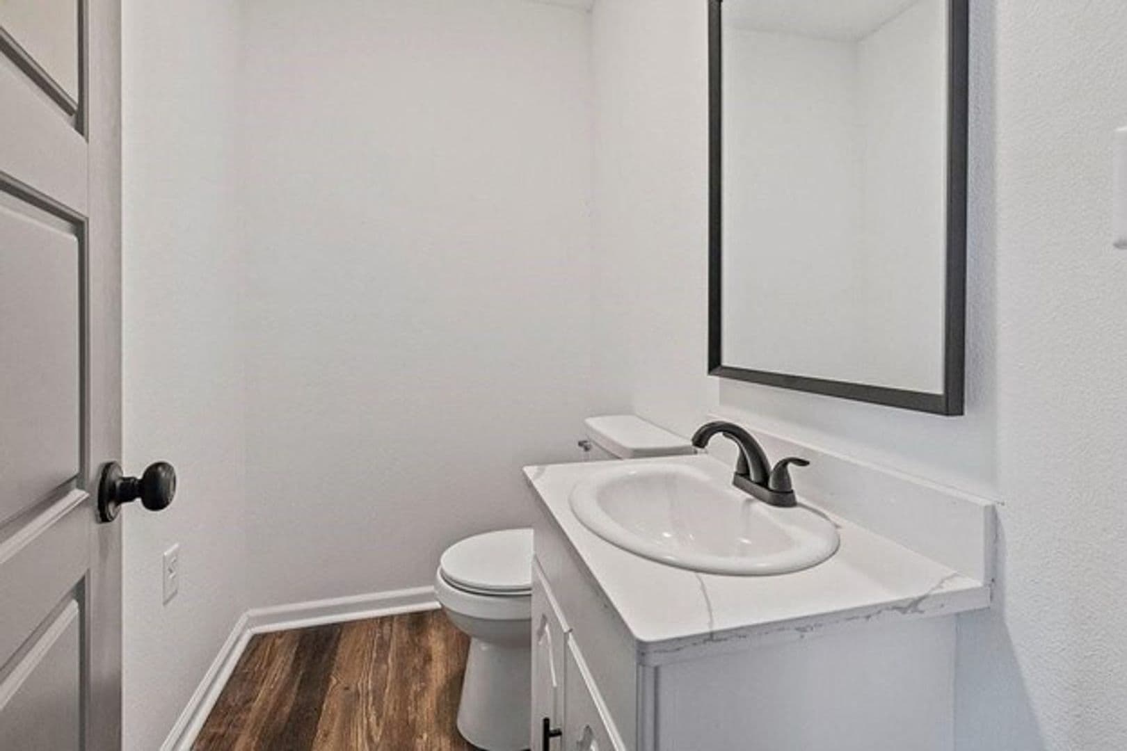Kinder House: 25228 US-165