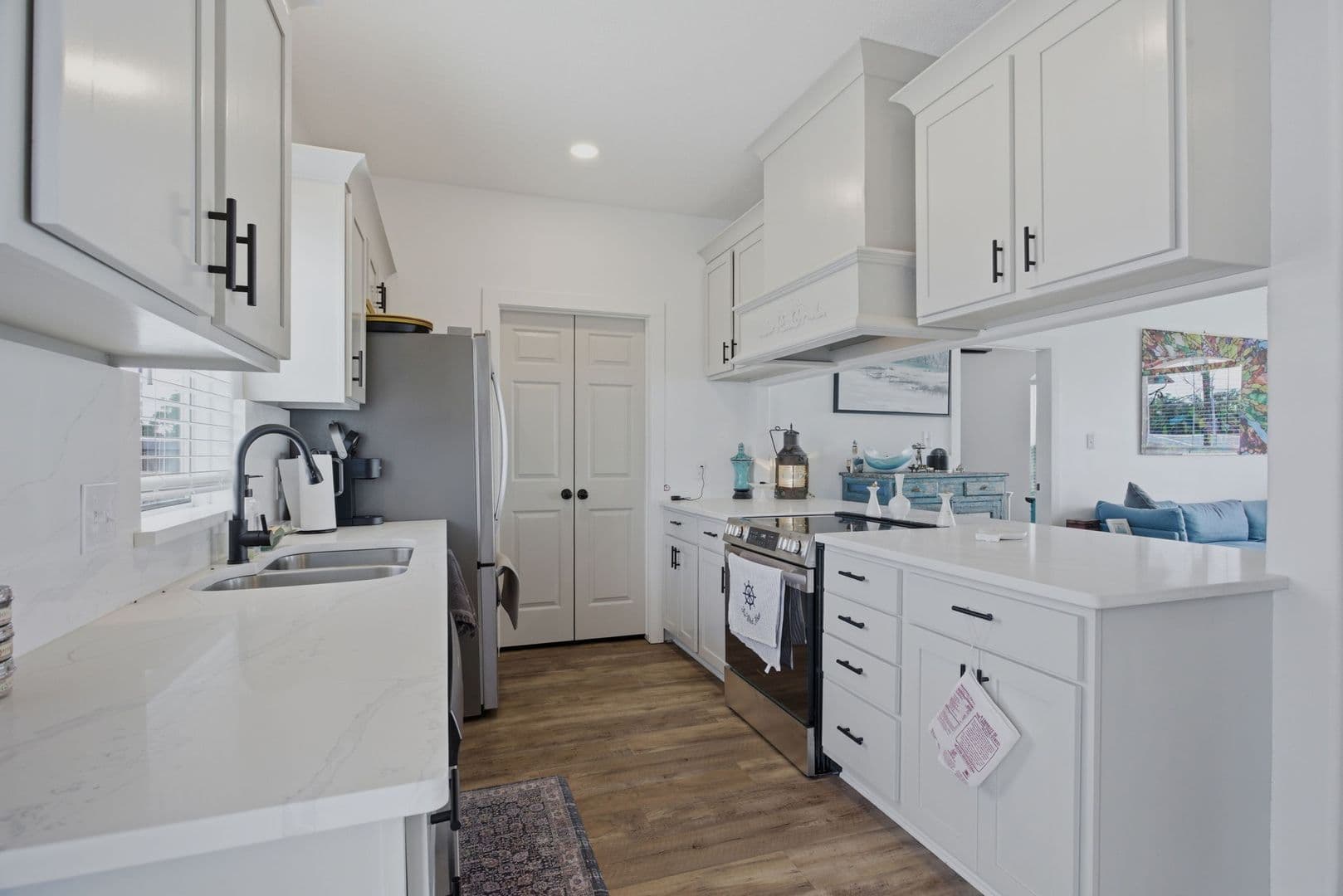 Sulphur House: 7238 Pirates Cove Ln