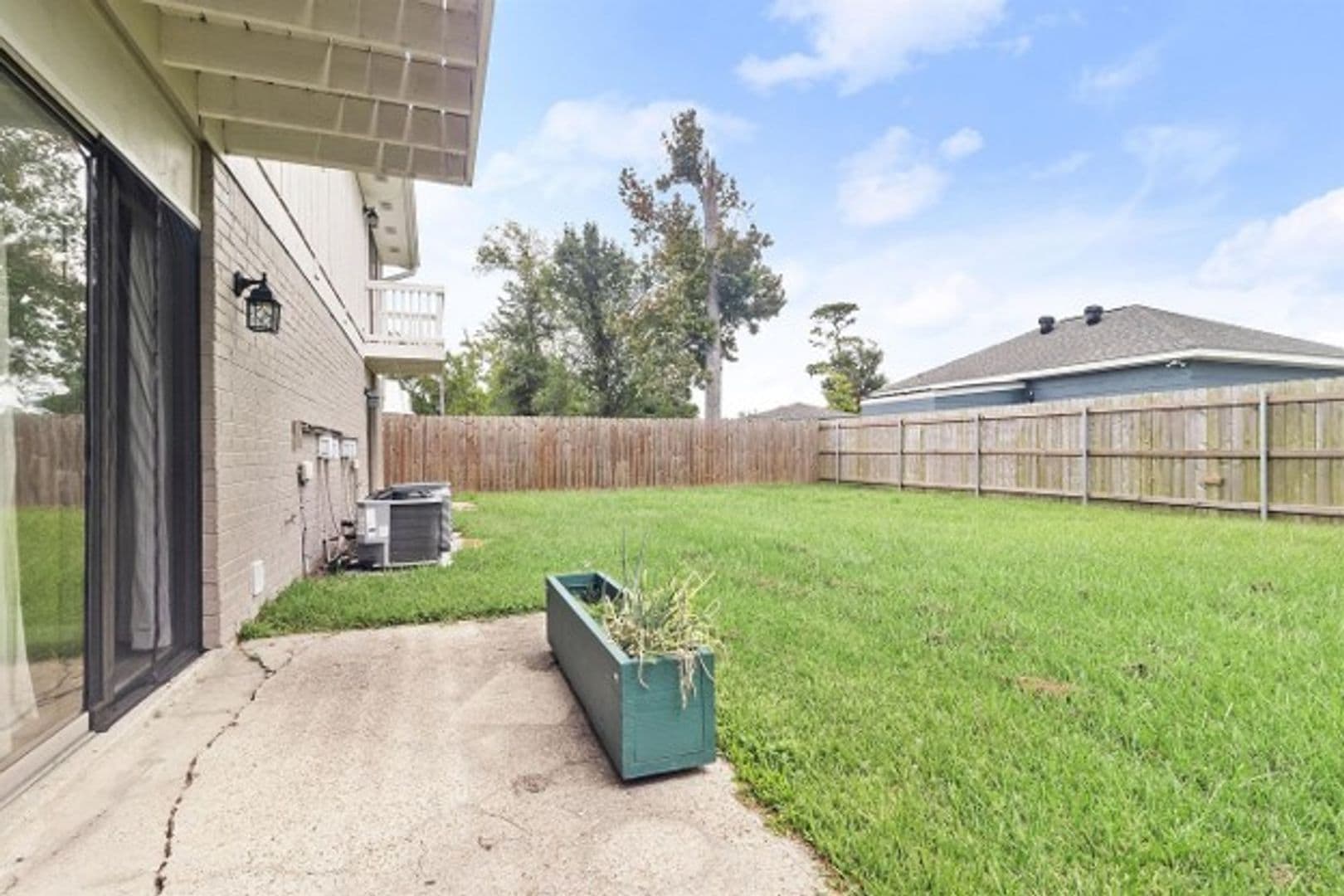 Lake Charles Apartment: 1101 Deesport St