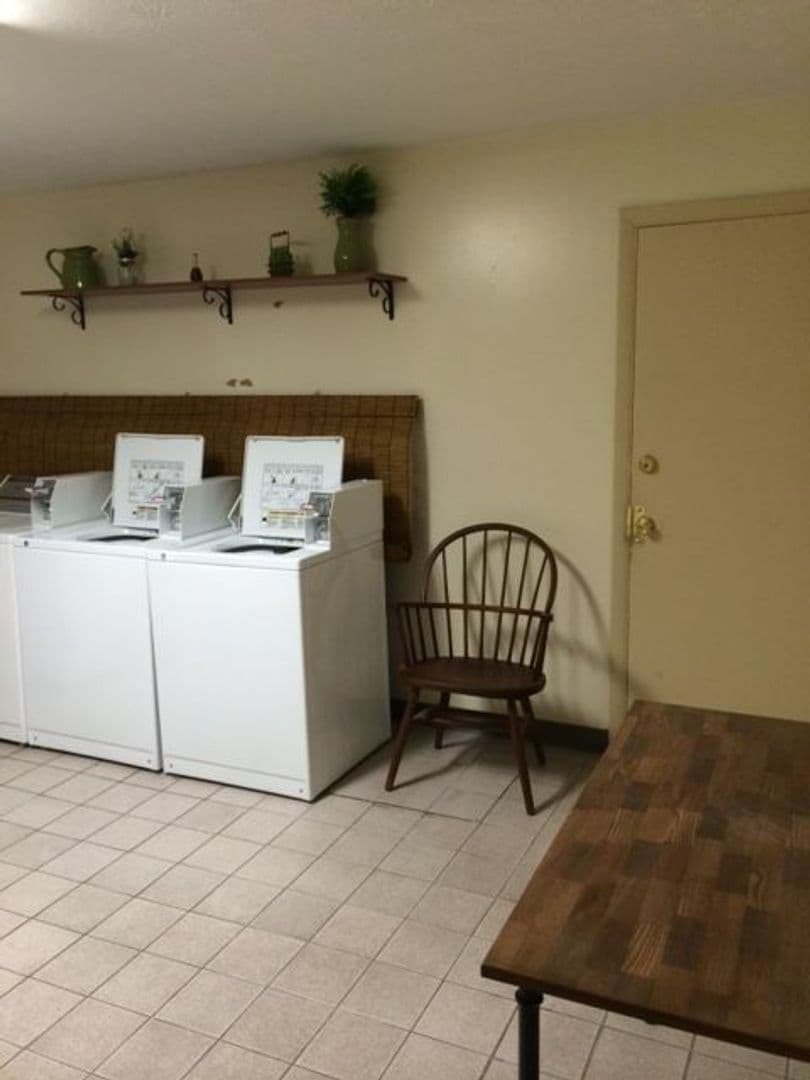 Bristol Apartment: 288 Pine Street