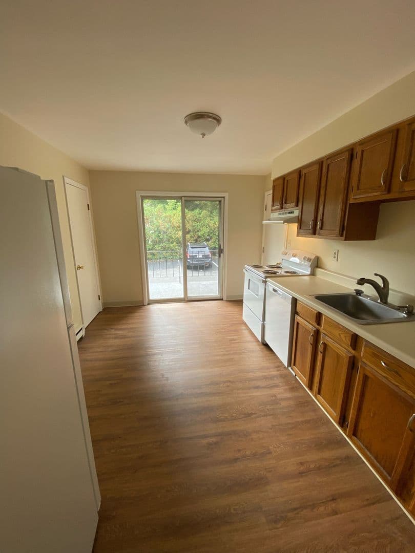 Pittsfield Apartment: 70, 74, 78 Springside Avenue