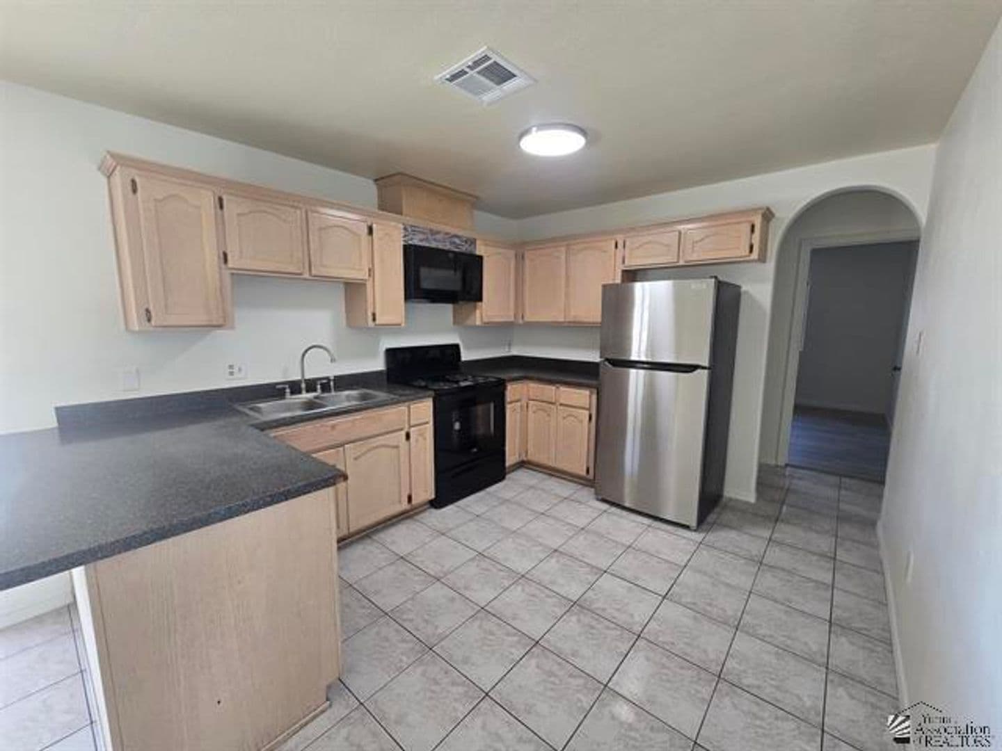 San Luis House: 417 N San Juan Ln