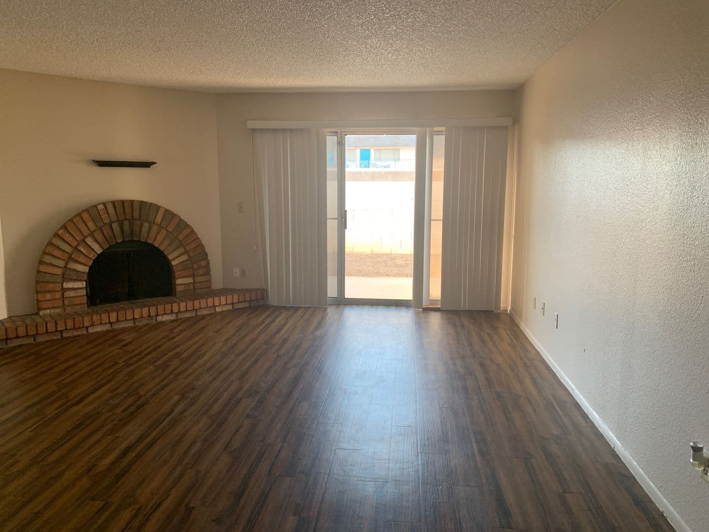 YUMA House: 953 W Cortez Ln