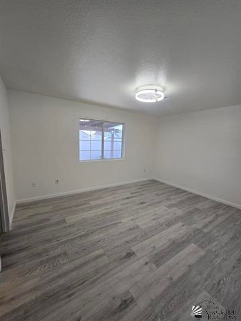 San Luis House: 417 N San Juan Ln