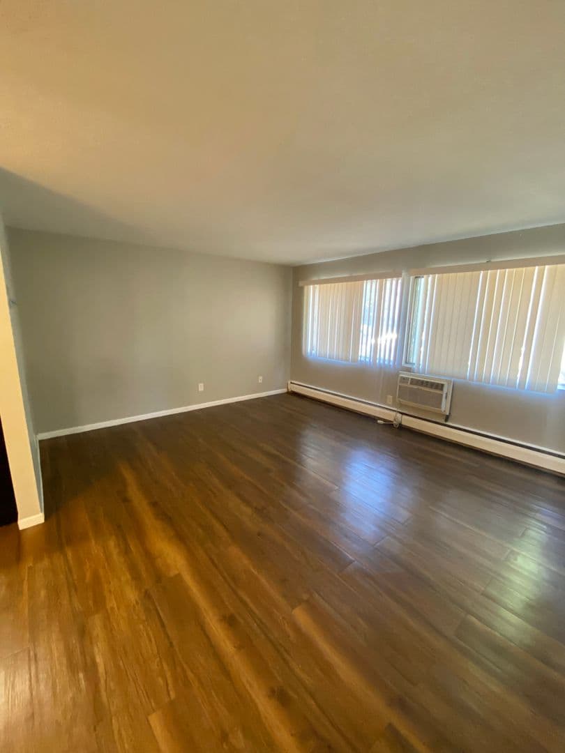 Minneapolis Apartment: 2747 Stevens Ave