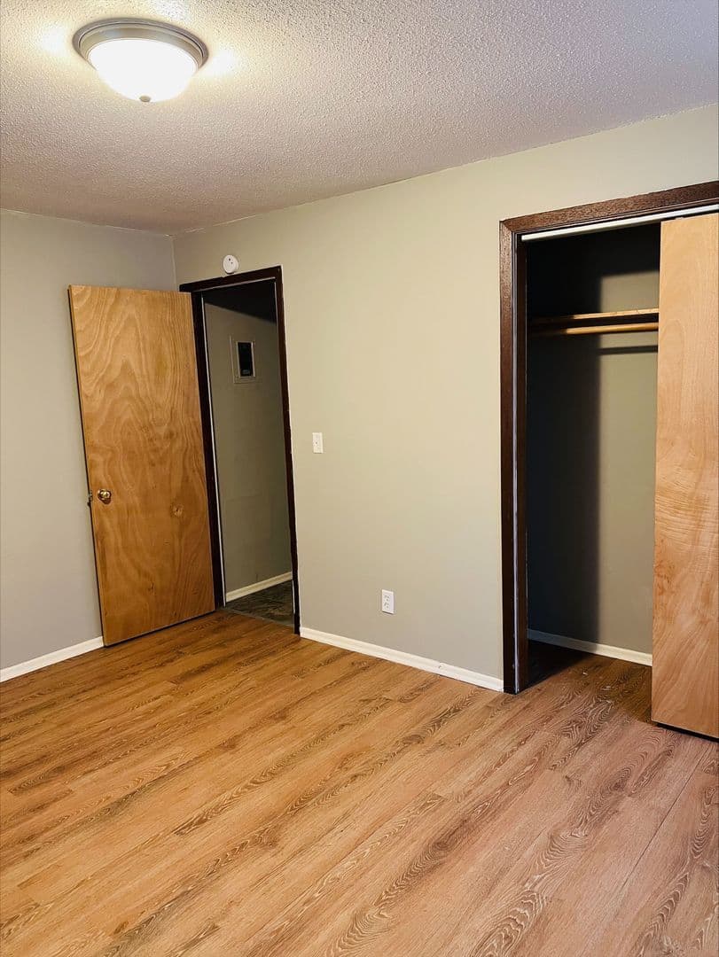 Fridley Apartment: 191 Island Park Drive NE