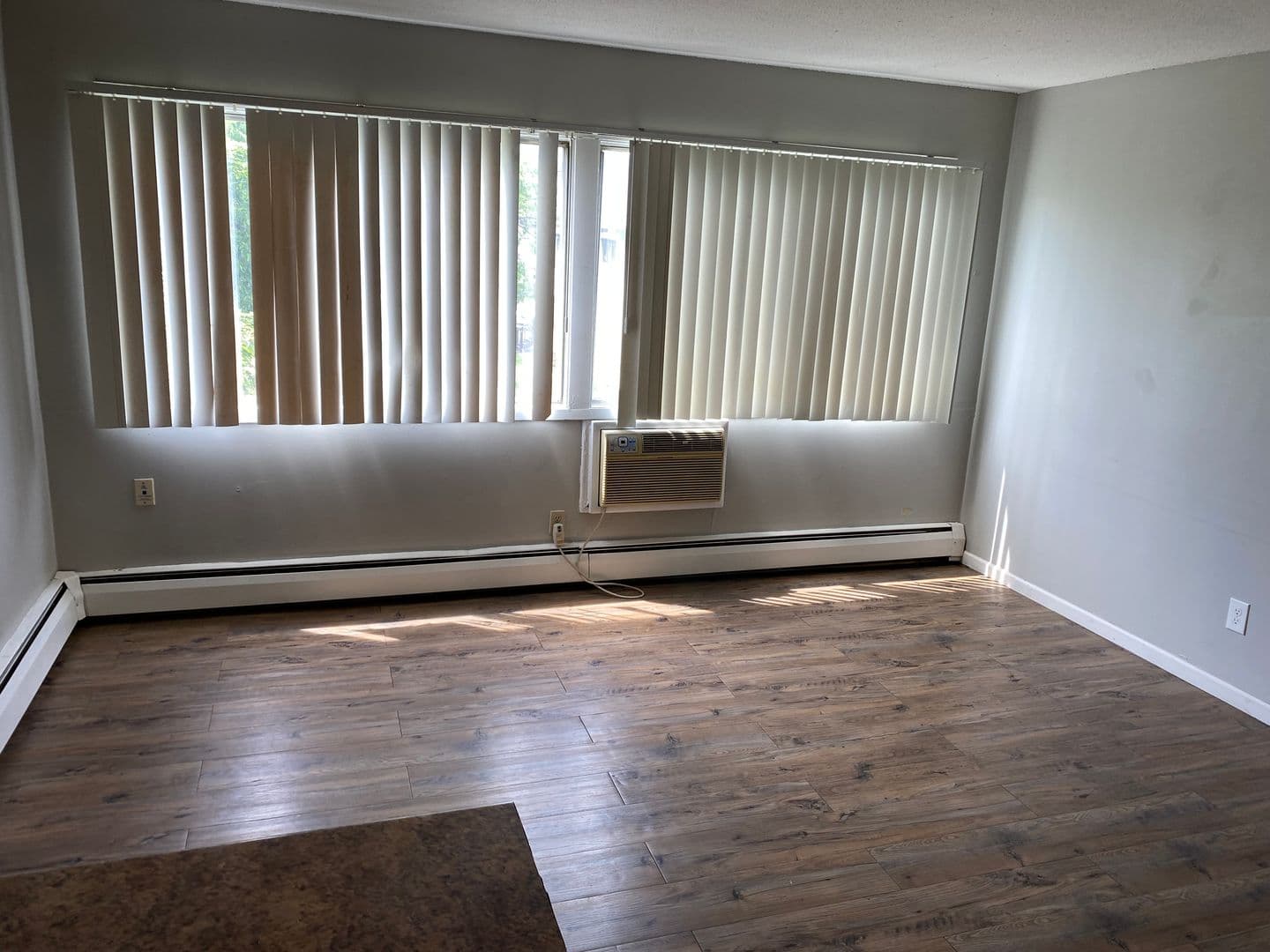Minneapolis Apartment: 2747 Stevens Ave