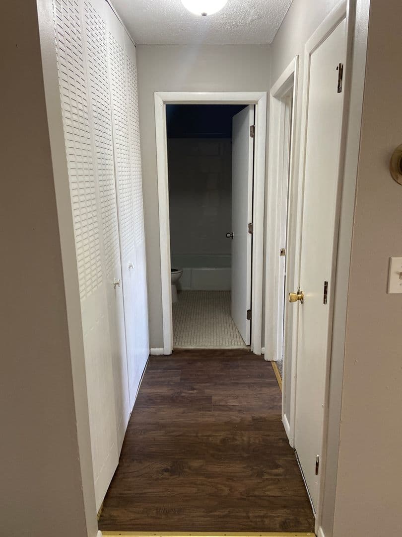 Vadnais Heights Apartment: 1053 County Rd D E