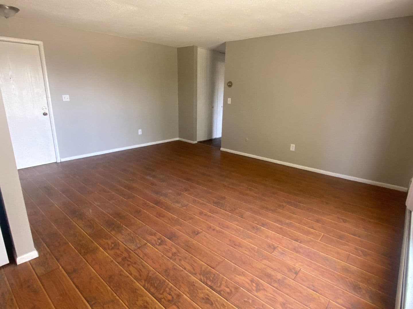 Vadnais Heights Apartment: 1053 County Rd D E
