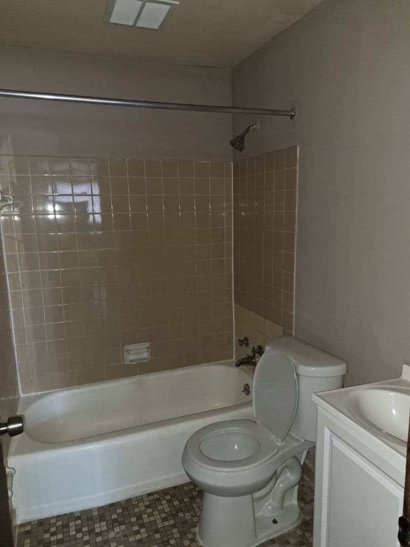 Fridley Apartment: 191 Island Park Drive NE