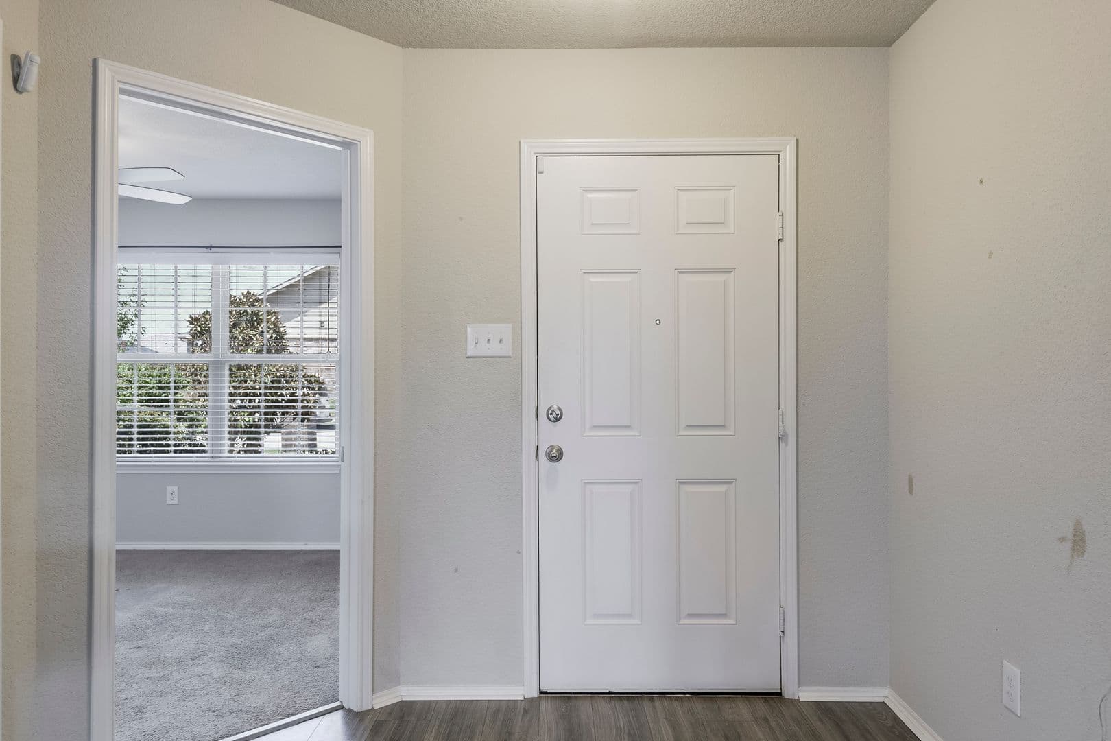 Fort Worth House: 10521 Hartley Lane