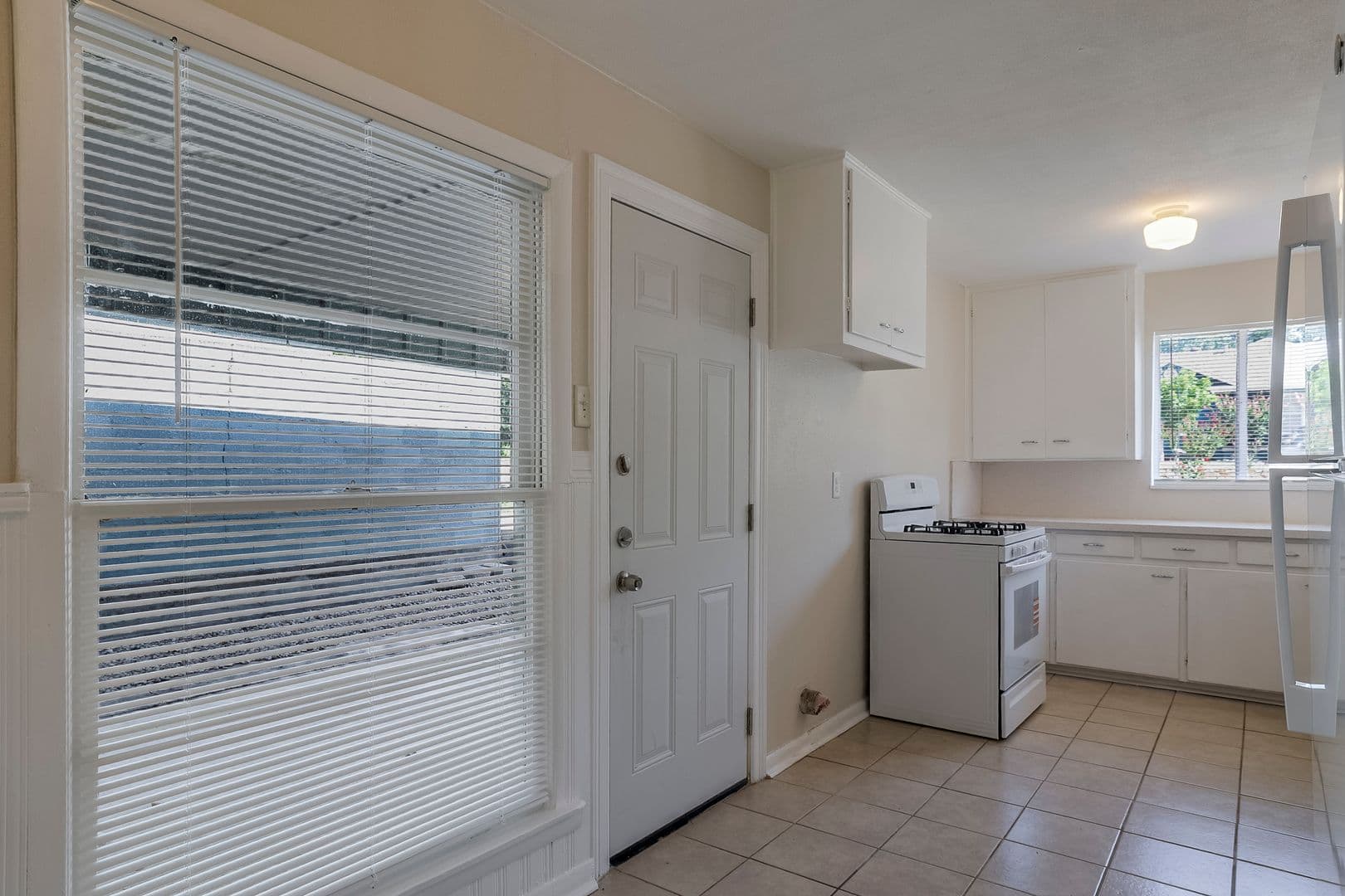 Fort Worth House: 3933 Dexter Ave