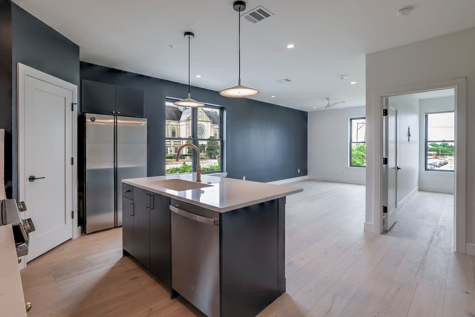 Fort Worth Apartment: 309 W. Daggett - #207
