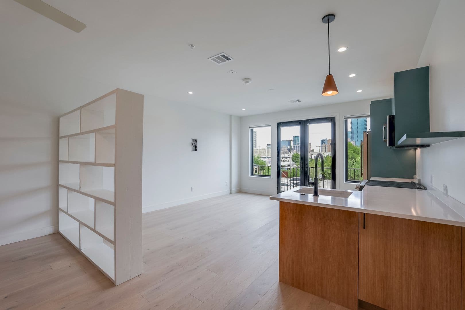 Fort Worth Apartment: 309 W. Daggett - The Studio #203
