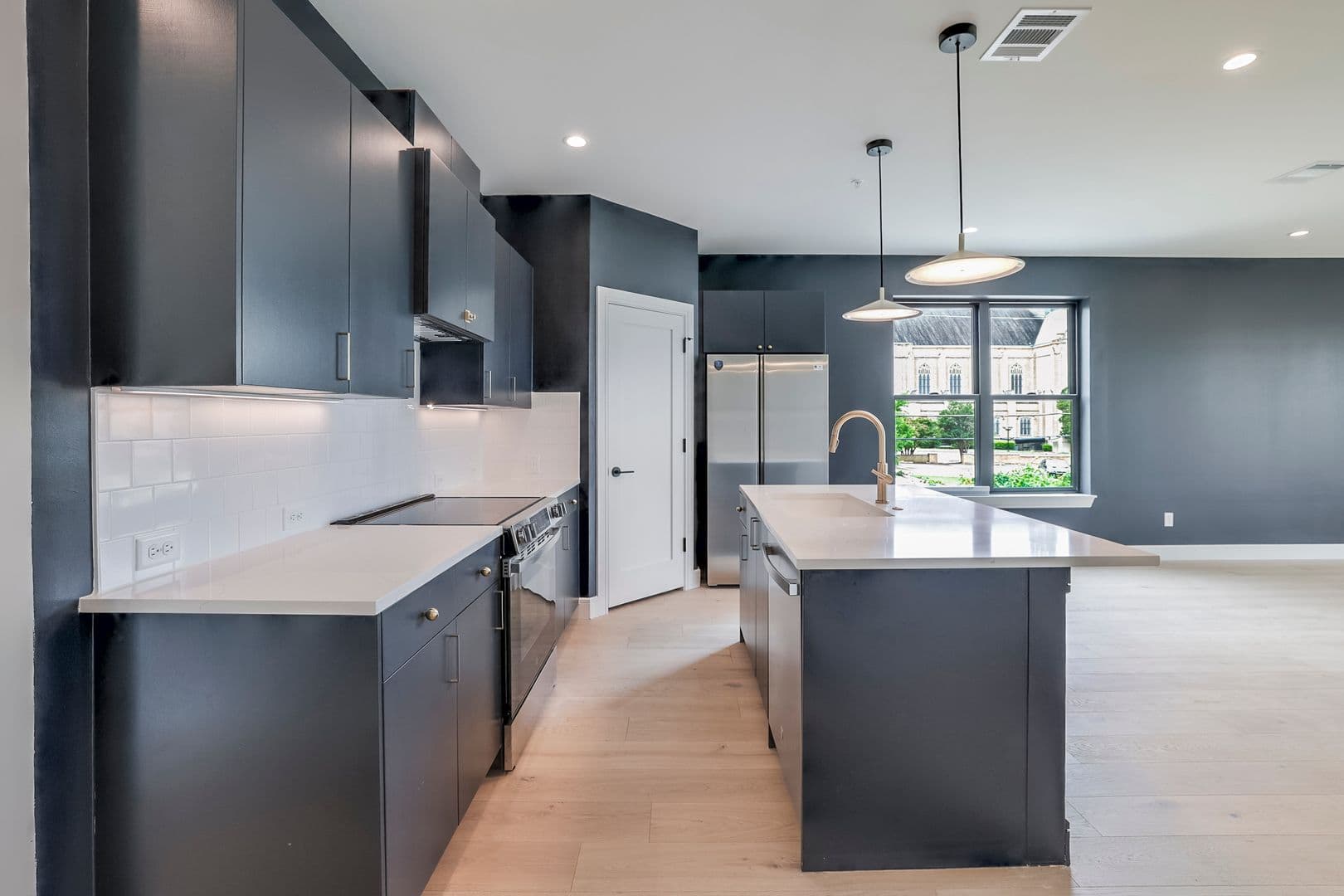Fort Worth Apartment: 309 W. Daggett - #207