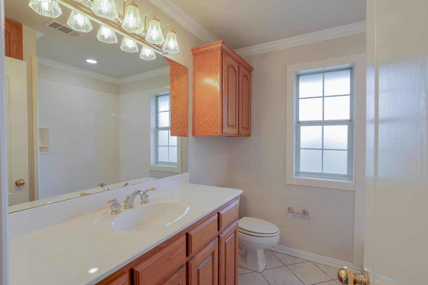 Fort Worth House: 9901 Oak Grove Road