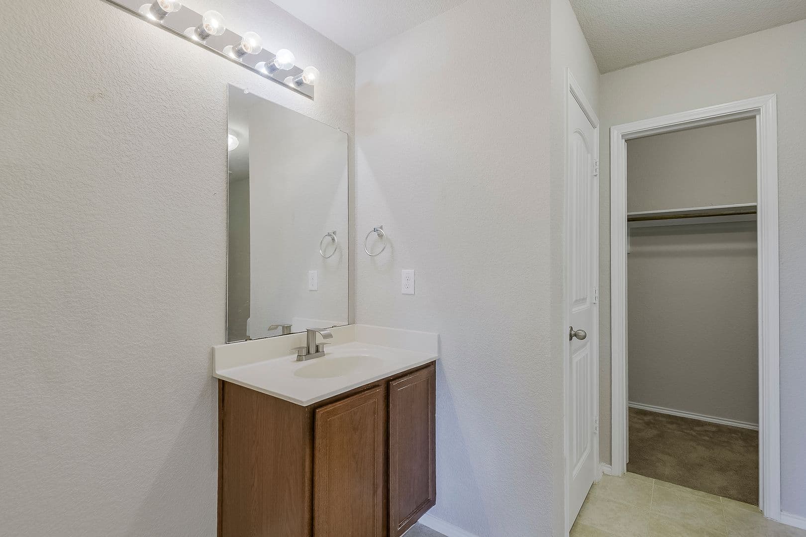 Fort Worth House: 10521 Hartley Lane