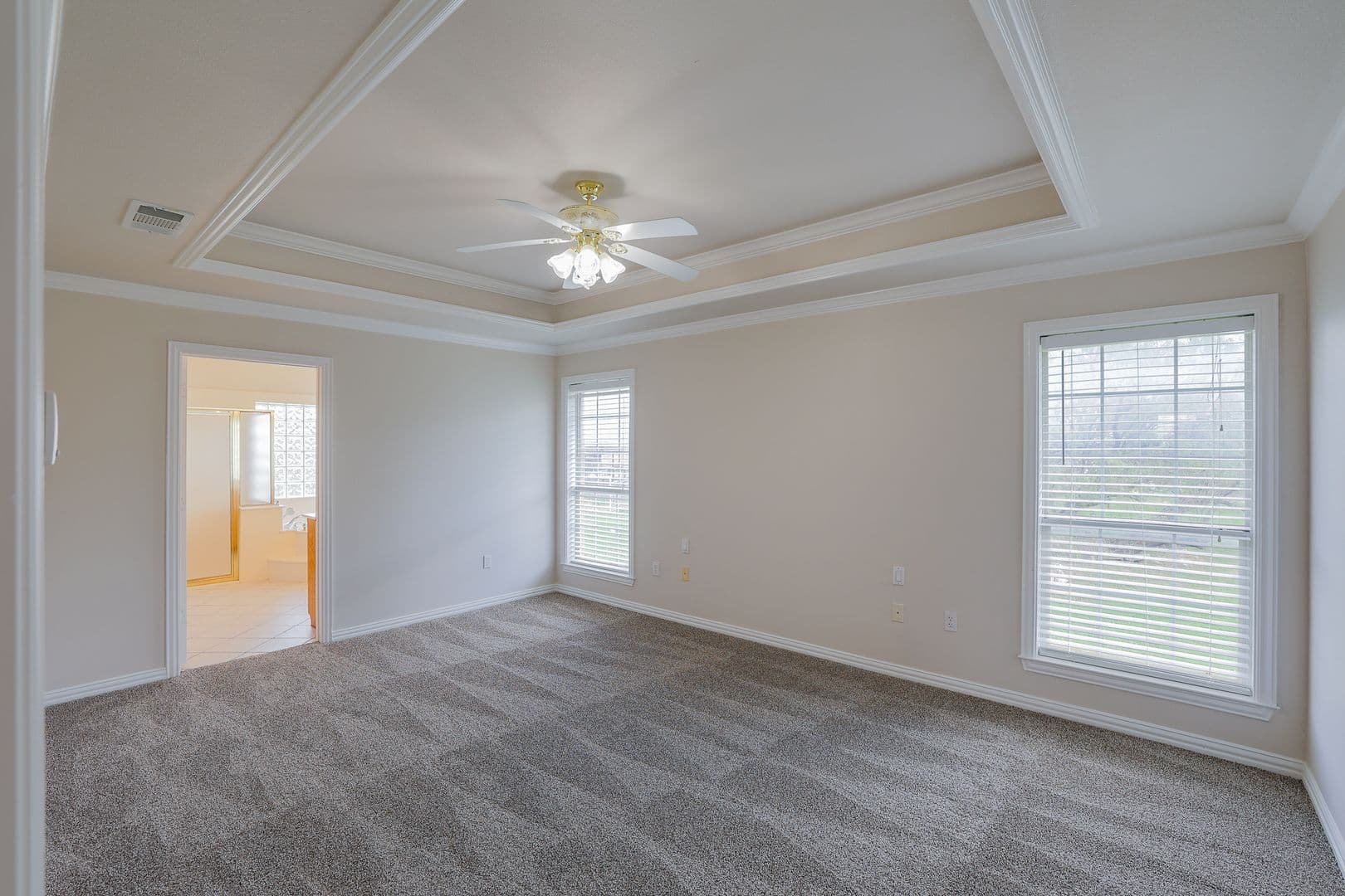 Fort Worth House: 9901 Oak Grove Road