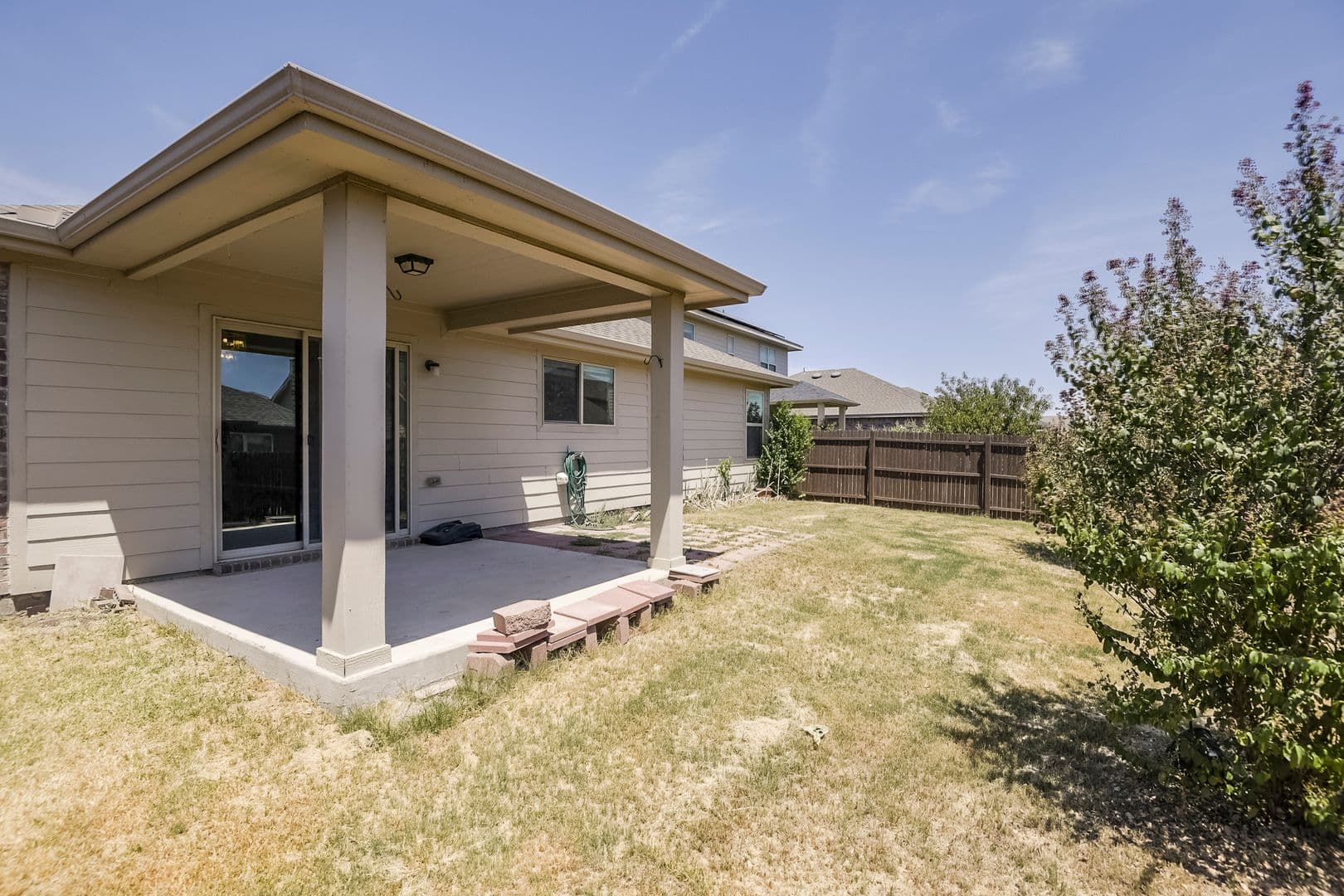 Fort Worth House: 10521 Hartley Lane