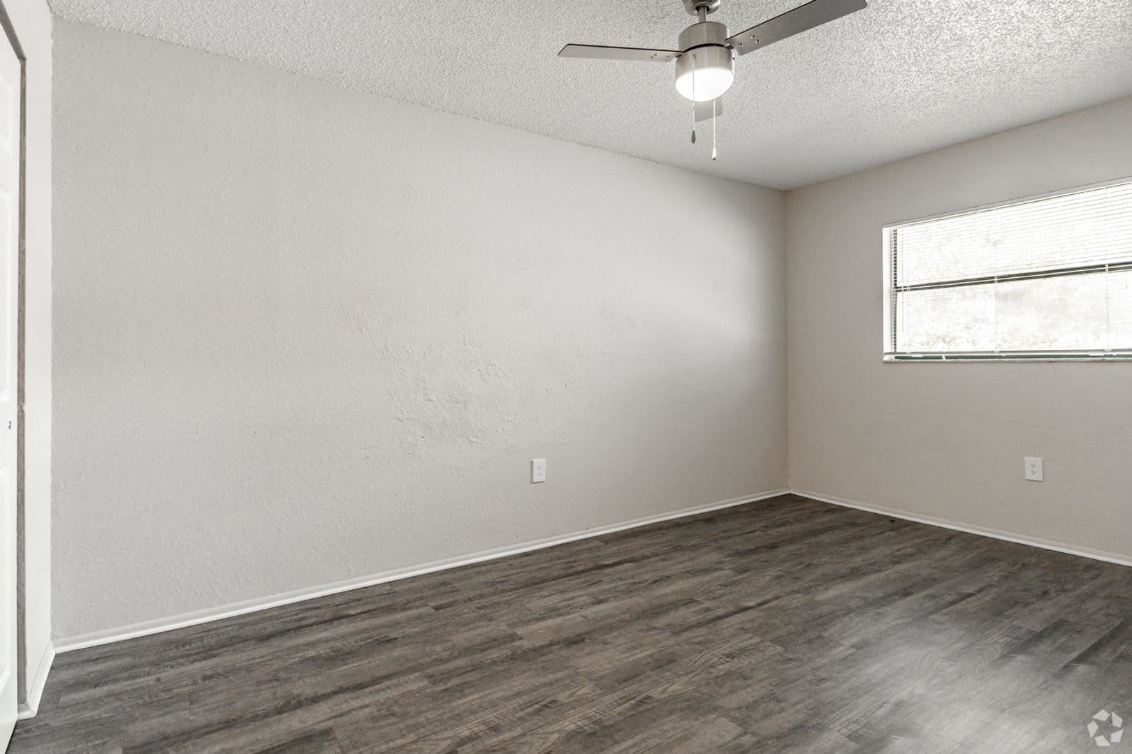 Pinellas Park Apartment: 4071 76th Ave N
