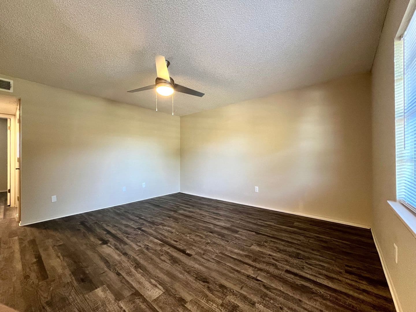 Pinellas Park Apartment: 4675 72nd Ave N