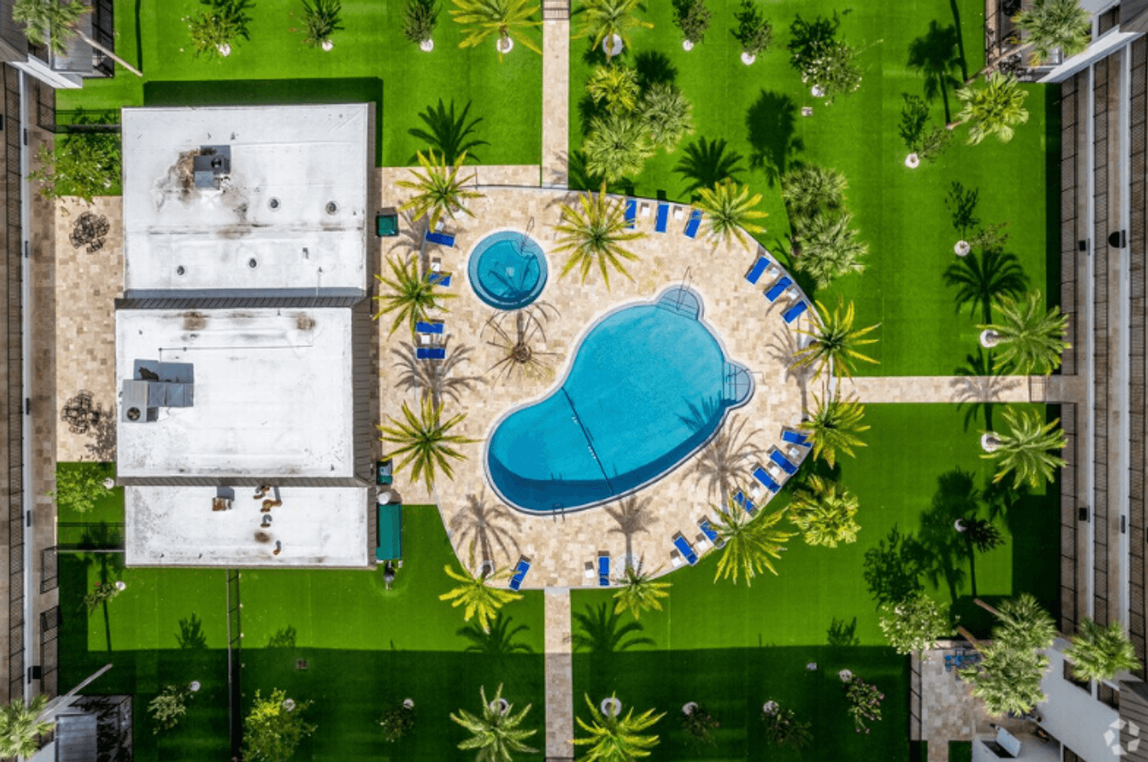Clearwater Apartment: 2025 Rogers St
