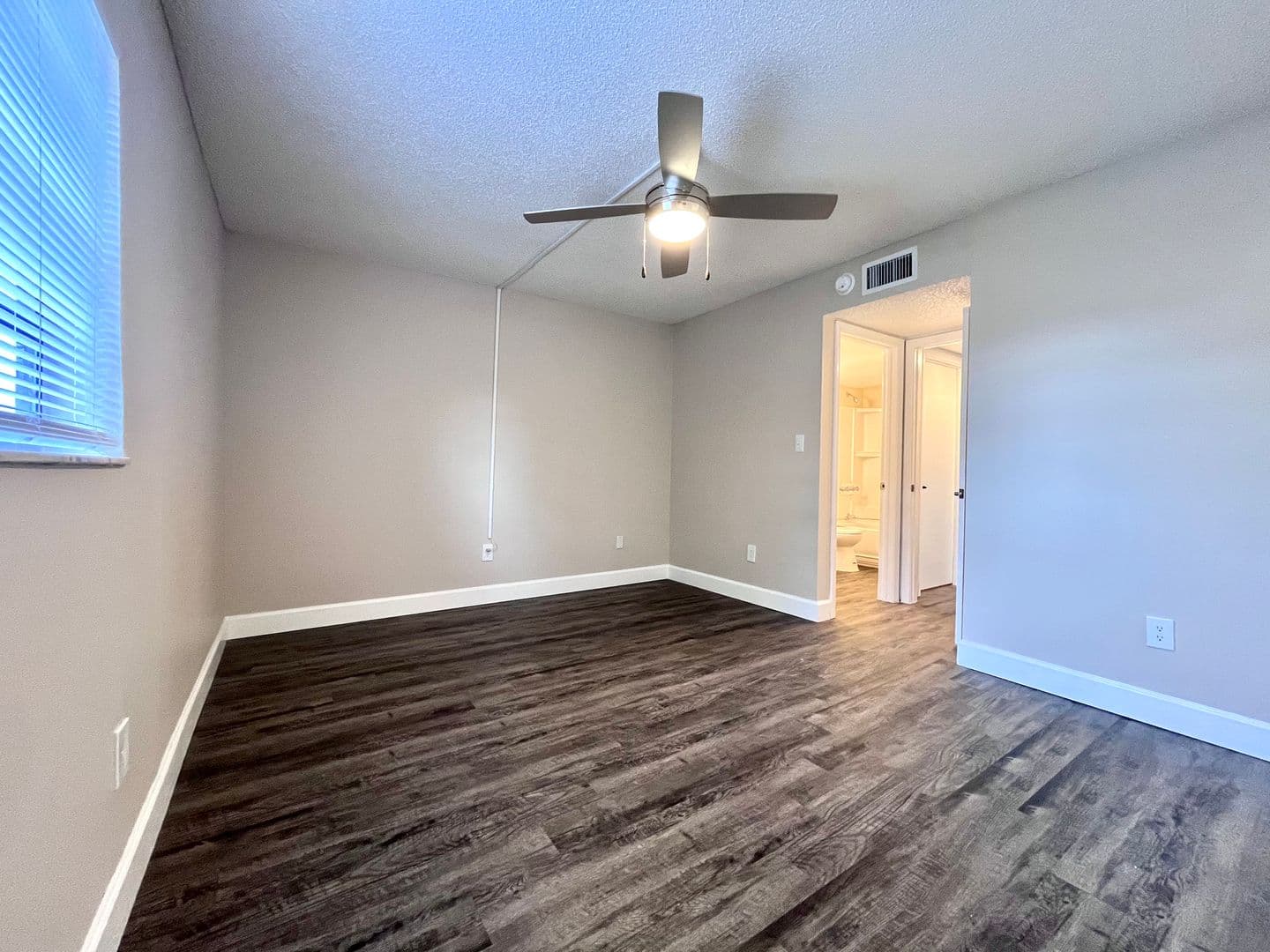 Tampa Apartment: 4216 S Manhattan Ave