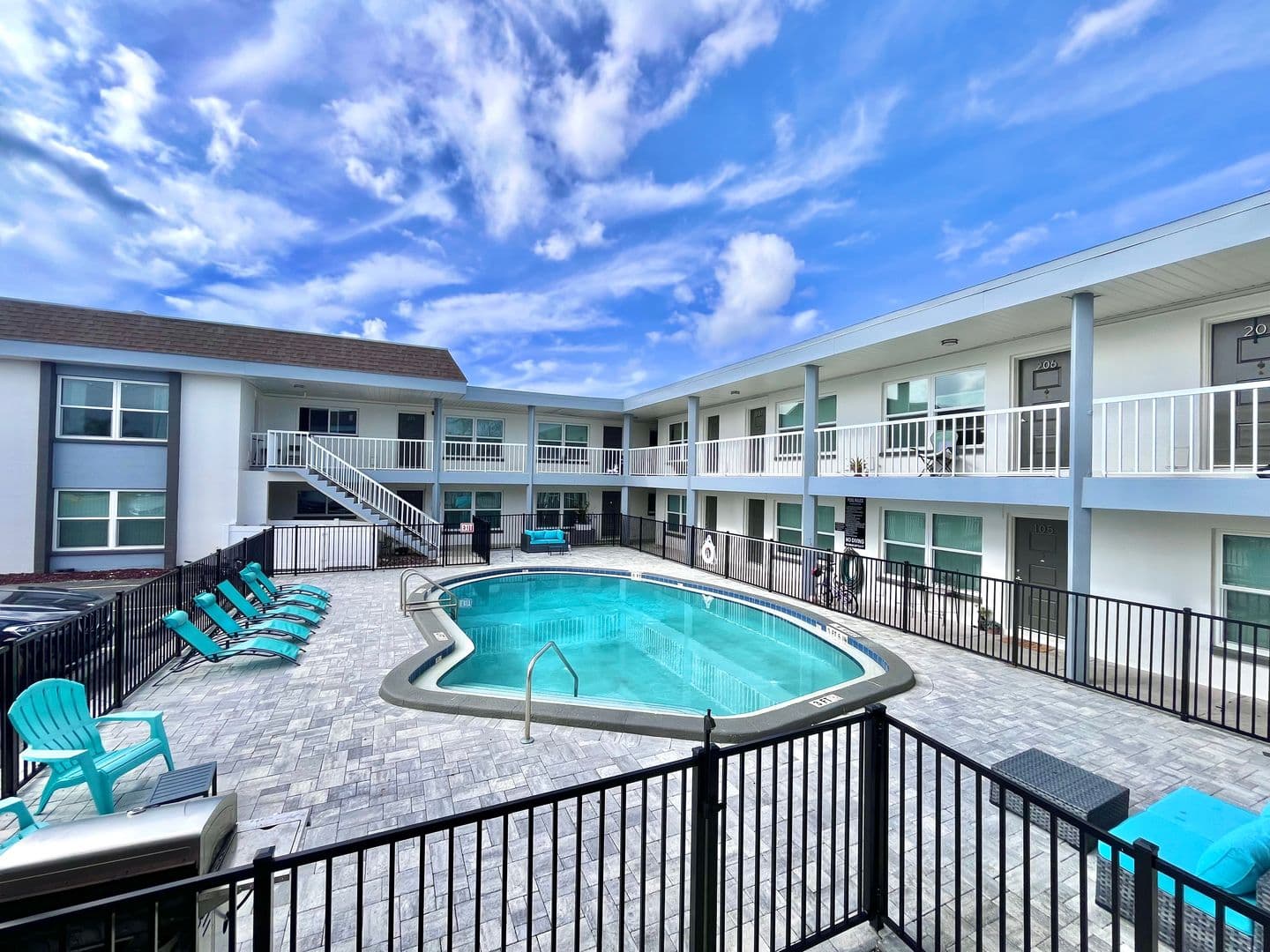 St. Petersburg Apartment: 5701 21st Ave N