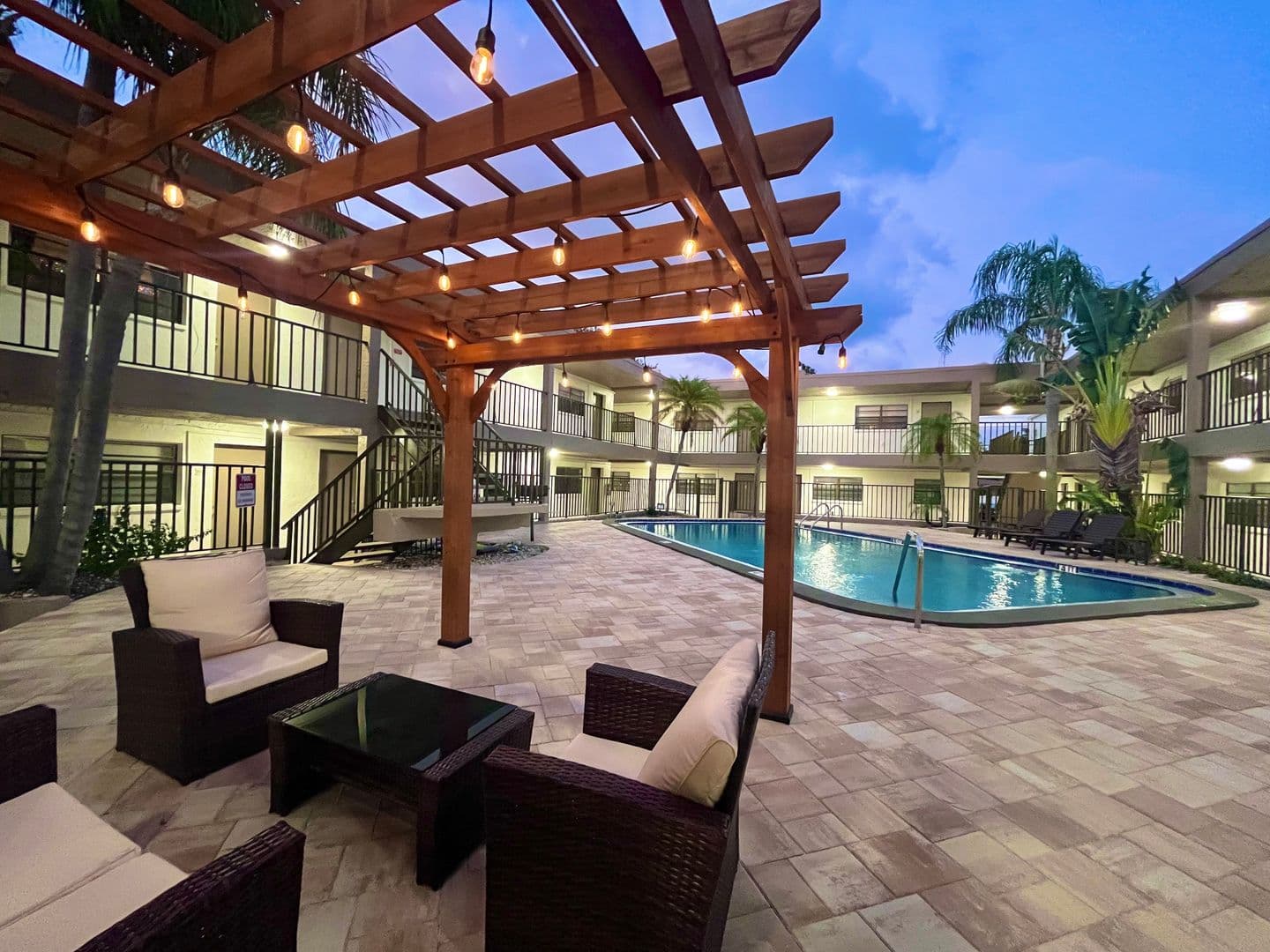 Tampa Apartment: 4216 S Manhattan Ave