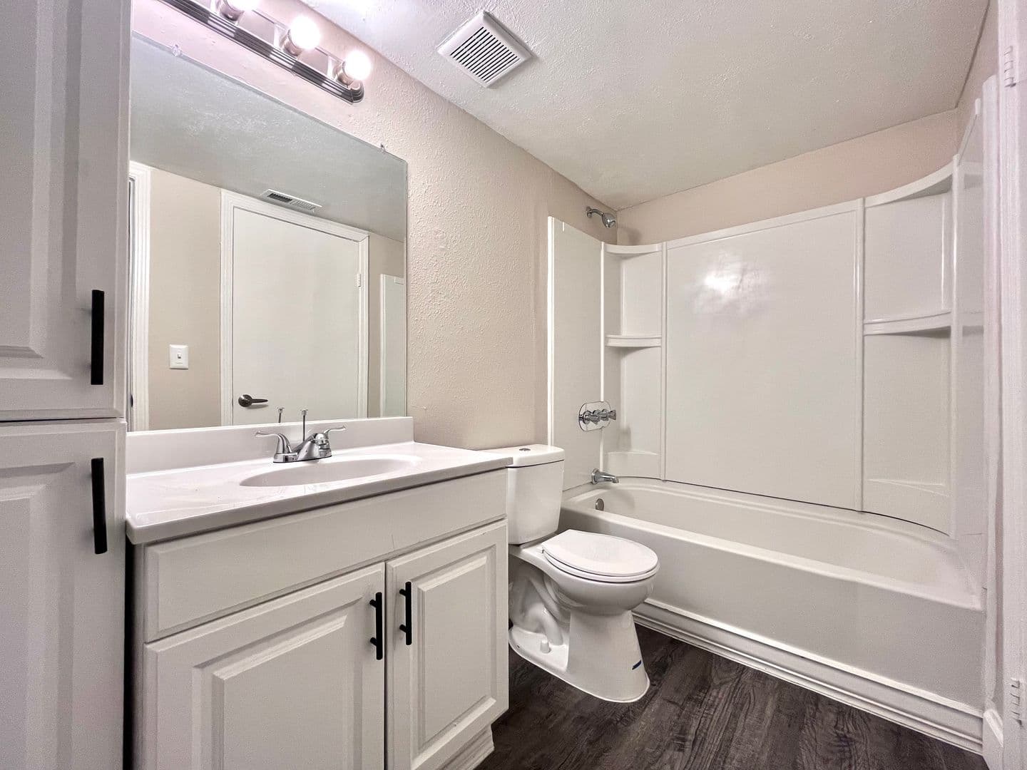 Tampa Apartment: 4216 S Manhattan Ave
