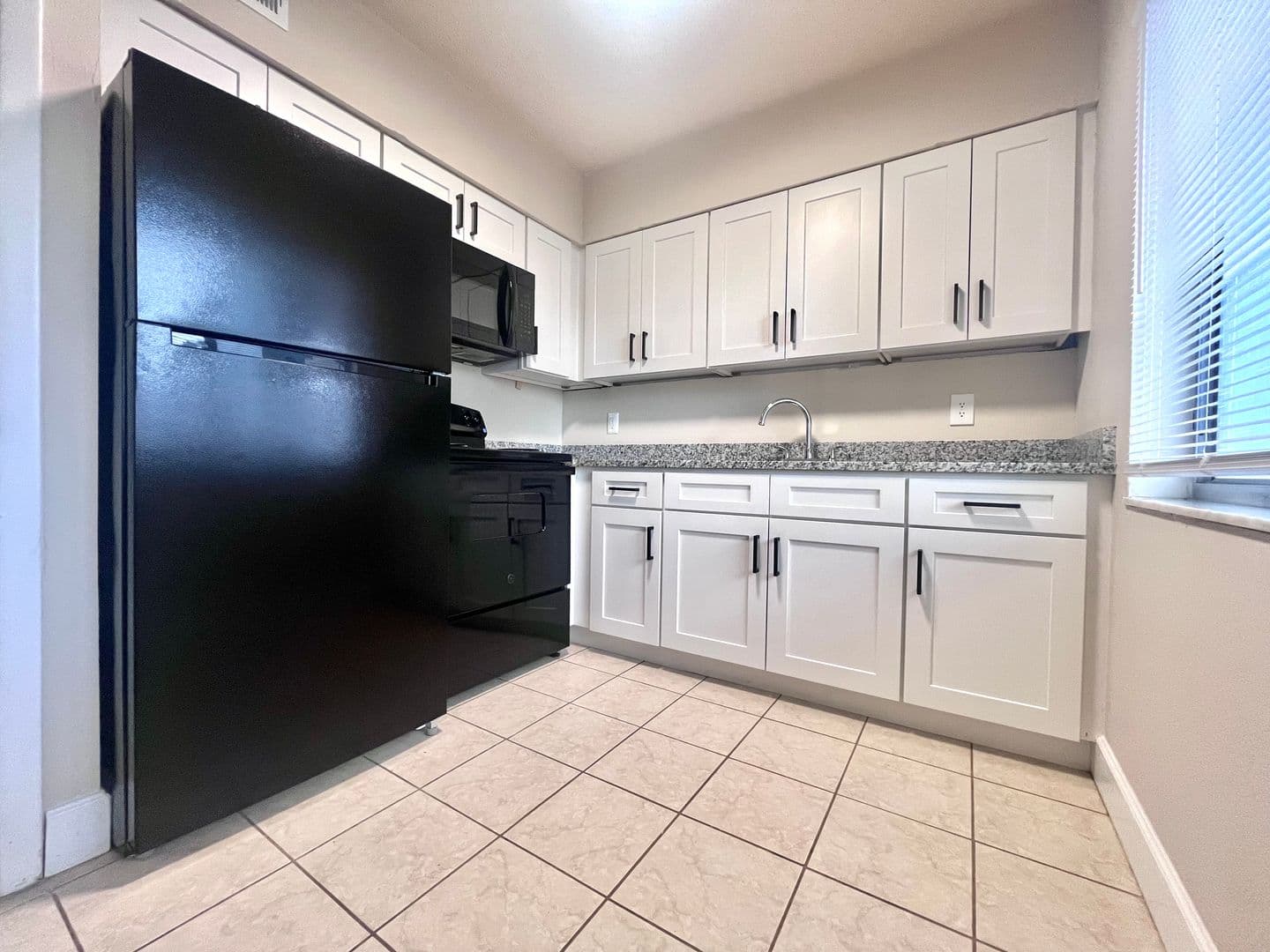 St. Petersburg Apartment: 600 76th Ave N