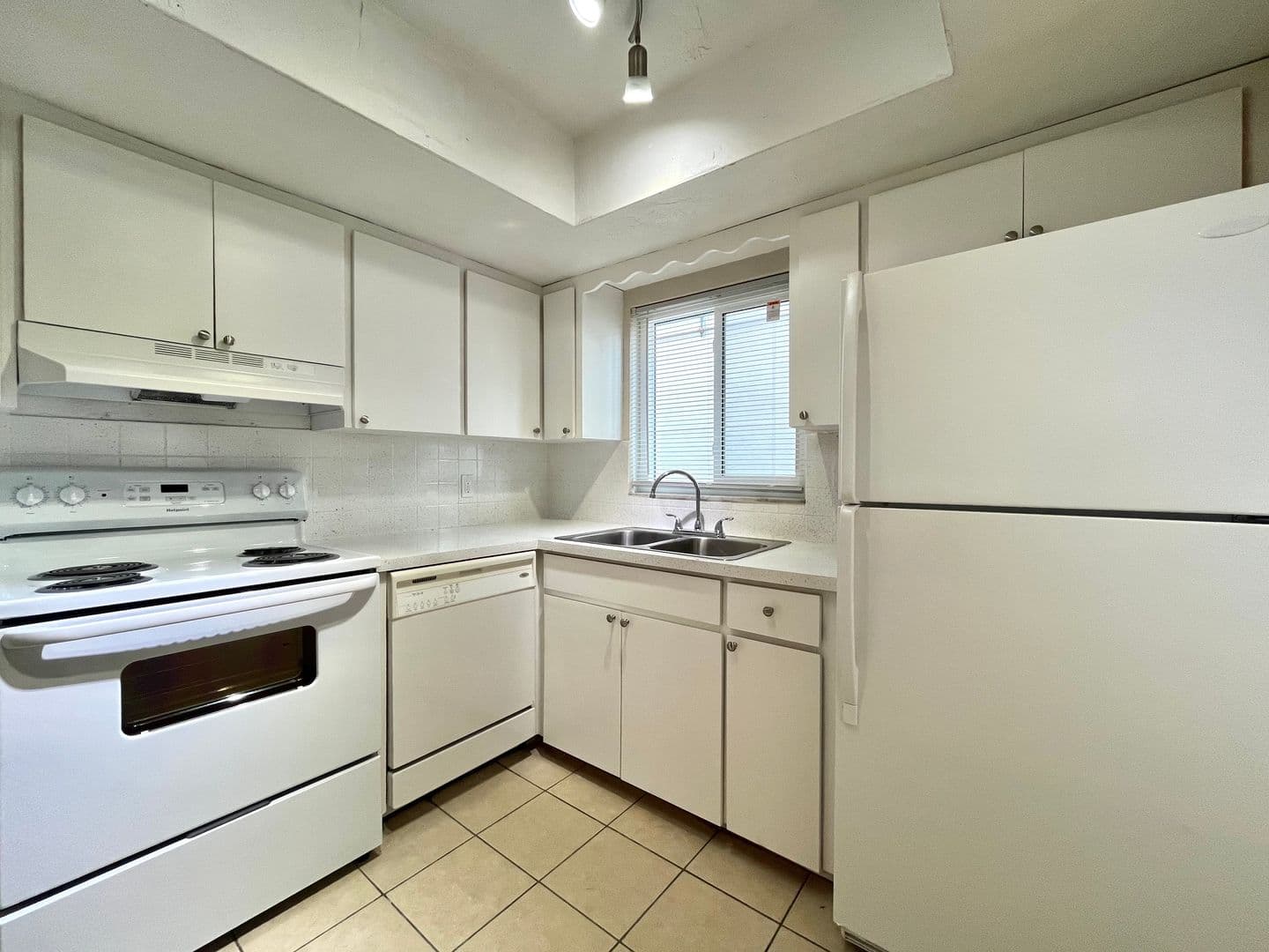 St. Petersburg Apartment: 4771 100th Way N