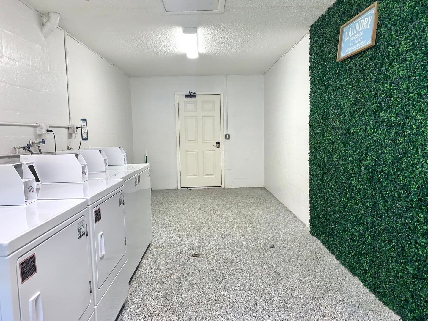 Pinellas Park Apartment: 4071 76th Ave N