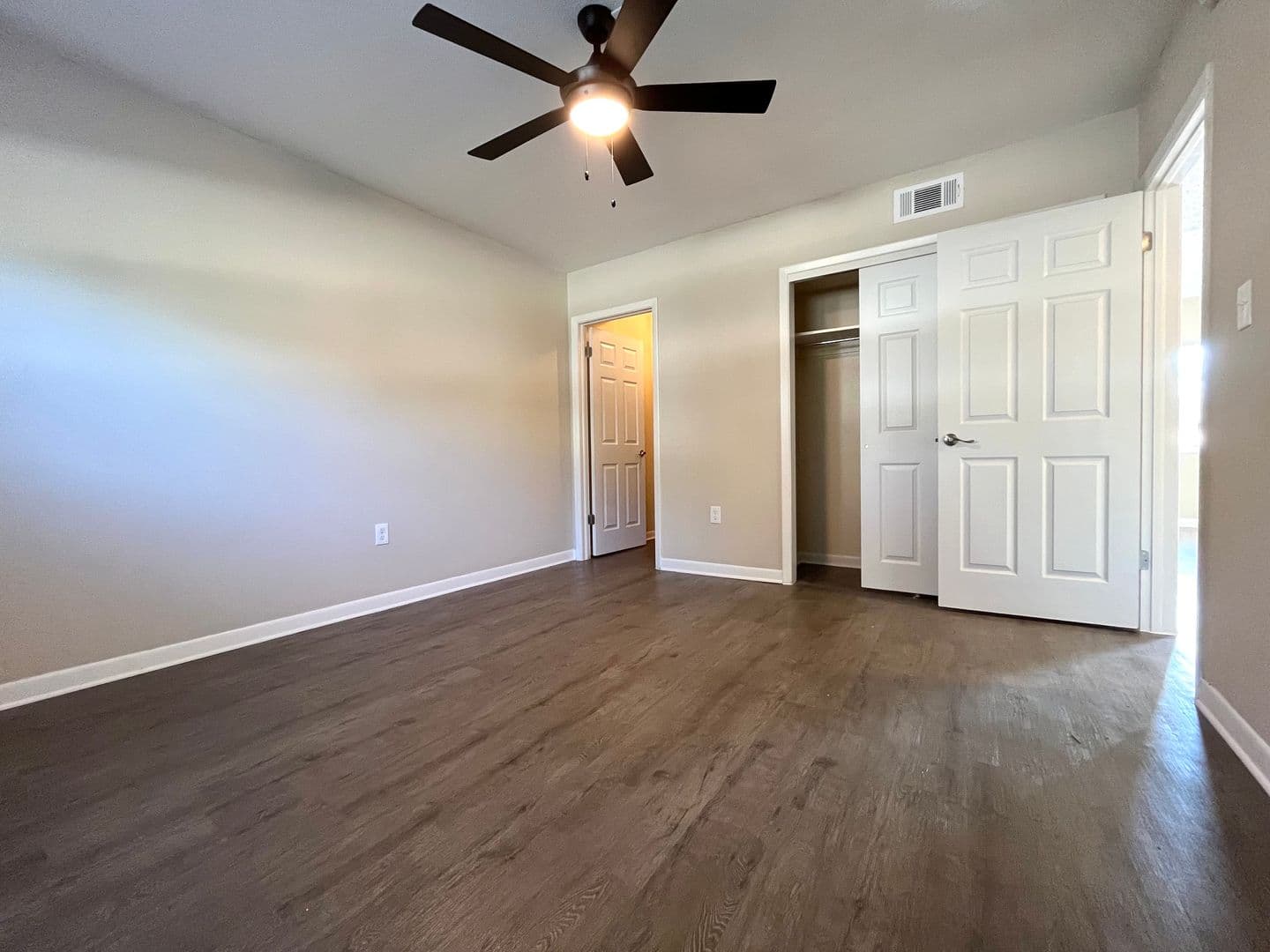St. Petersburg Apartment: 600 76th Ave N