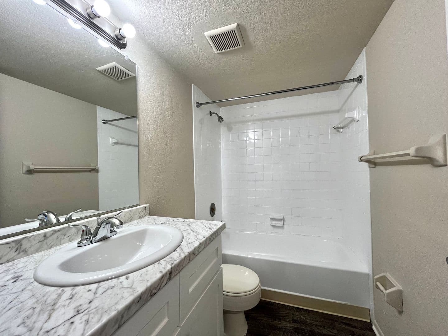 Pinellas Park Apartment: 4675 72nd Ave N