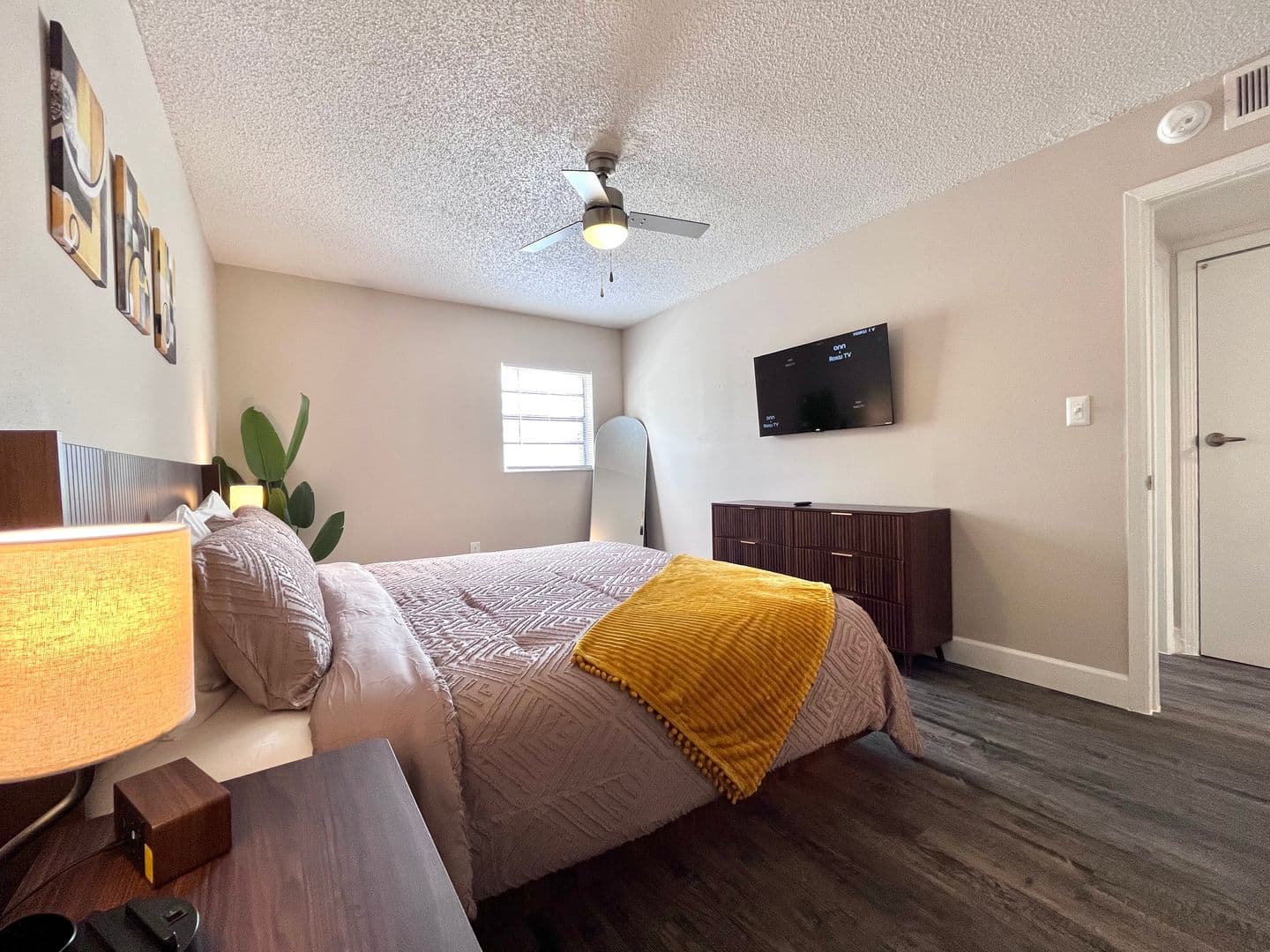 Tampa Apartment: 4216 S Manhattan Ave