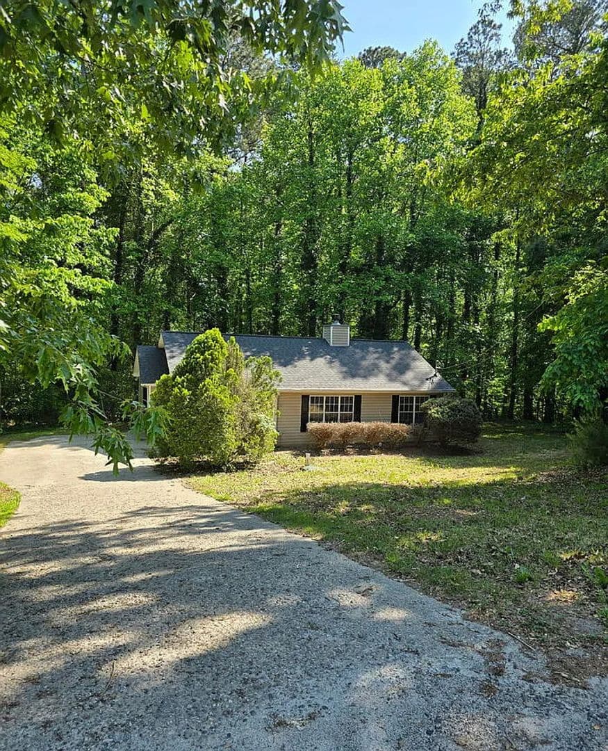 Cumming House: 5445 Mercedes Dr