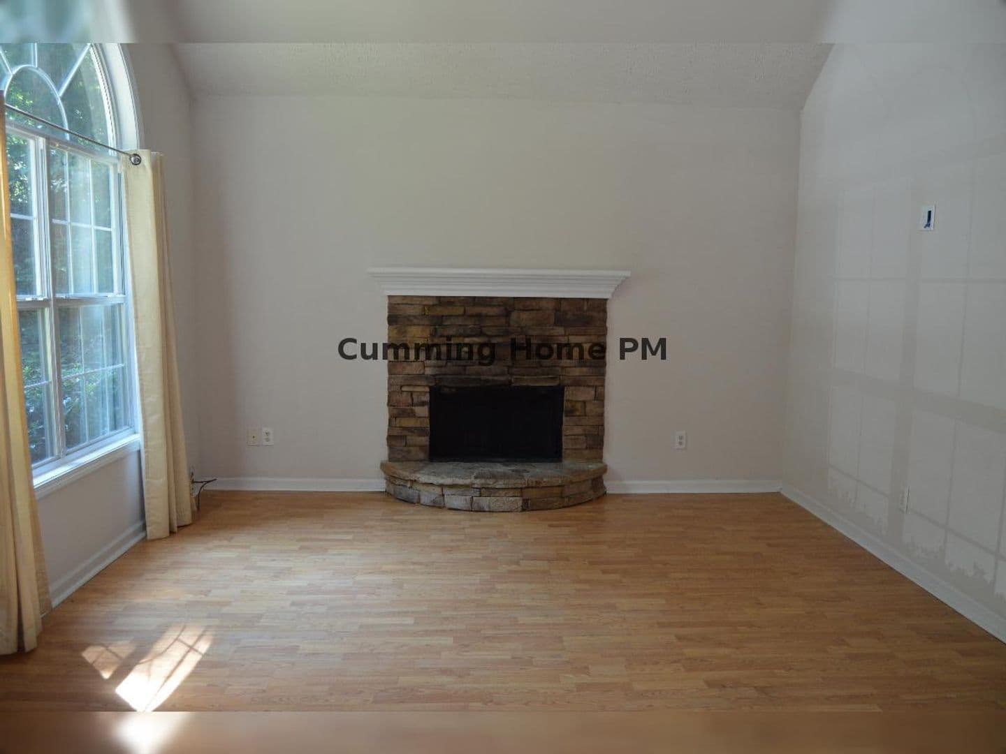 Gainesville House: 9014 Shorewood Ln
