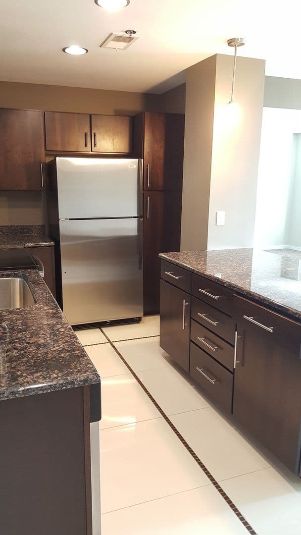 Flint Apartment: 607 E. Second Ave
