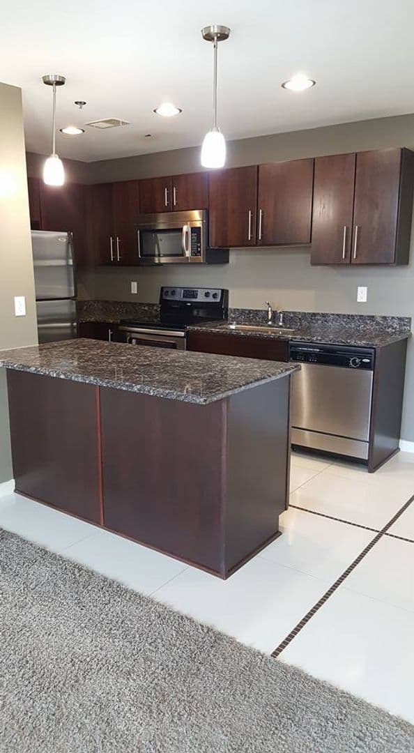 Flint Apartment: 607 E. Second Ave