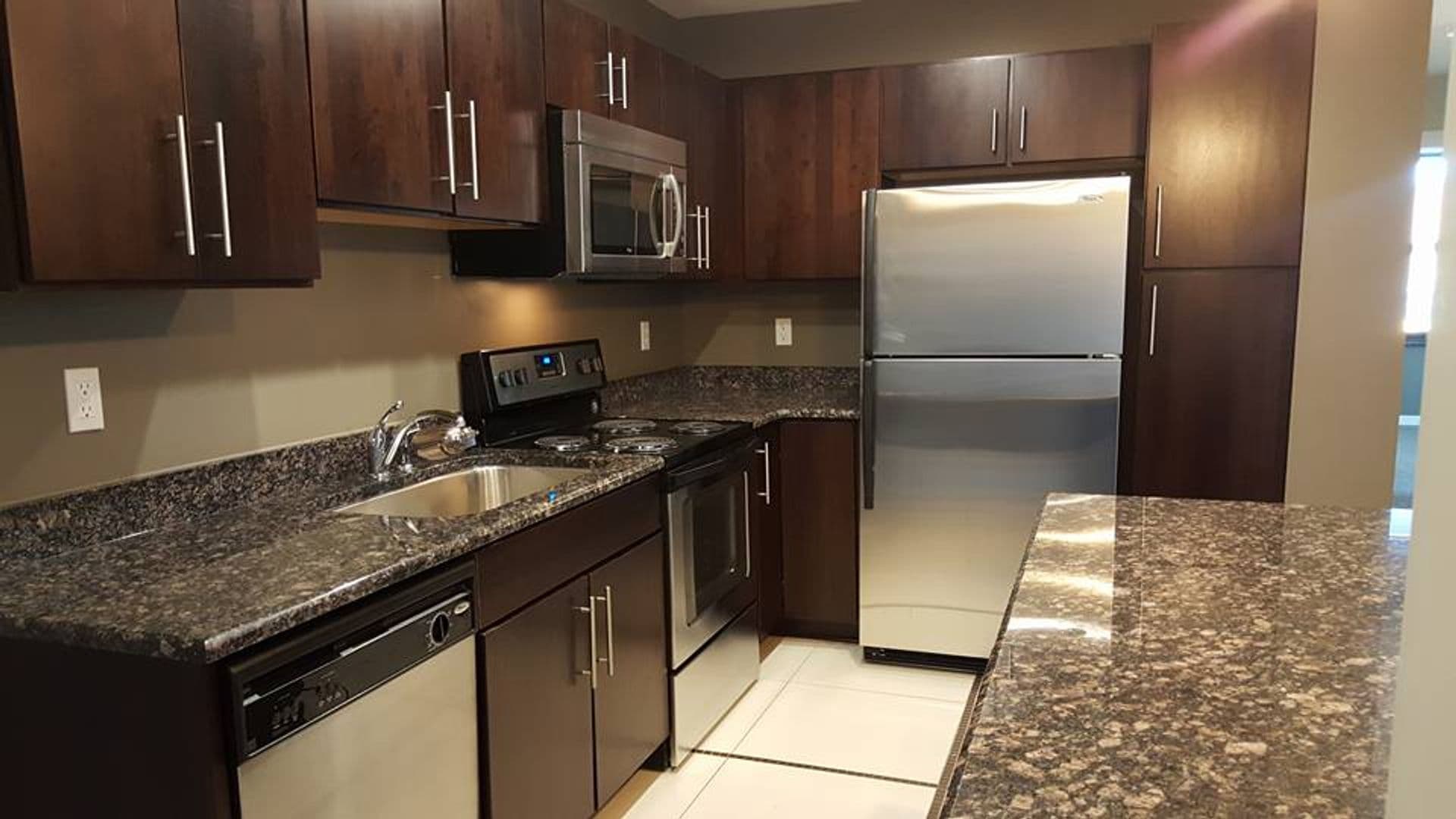 Flint Apartment: 607 E. Second Ave