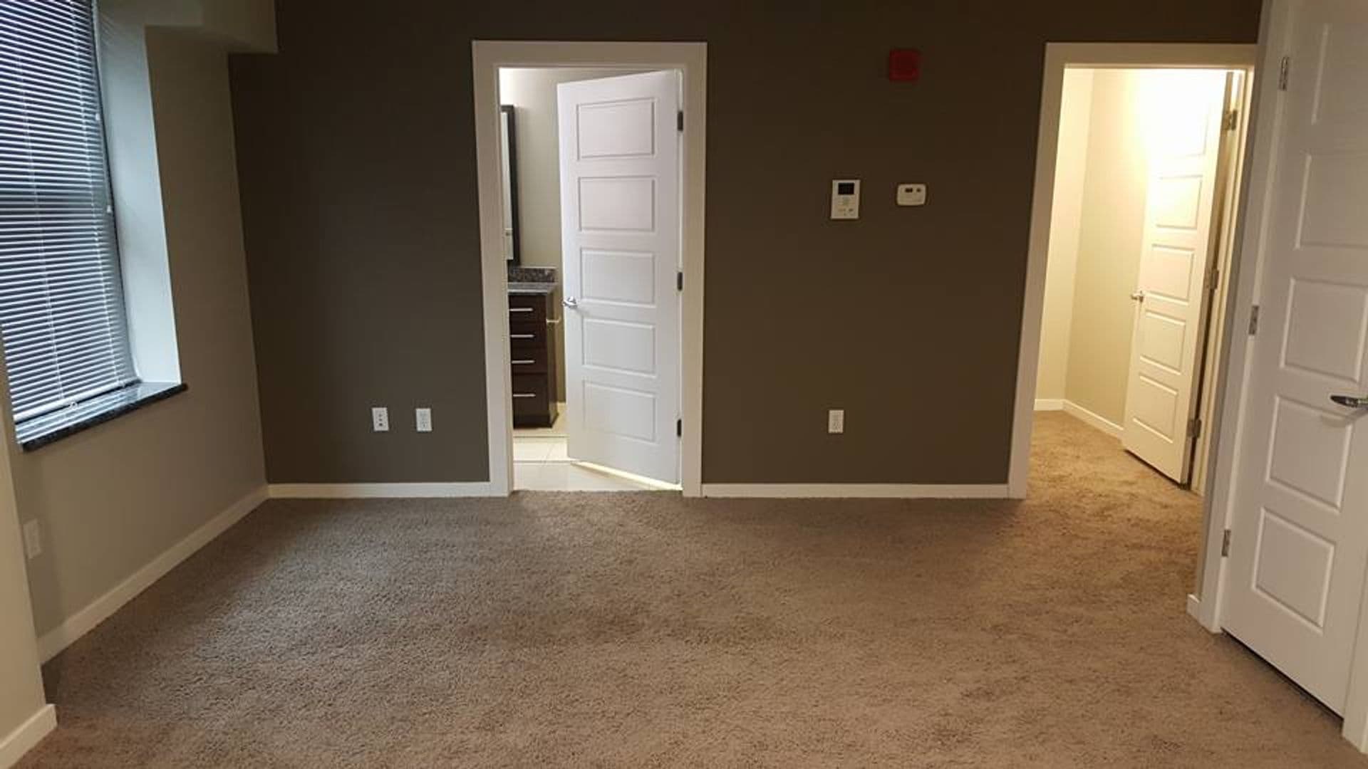 Flint Apartment: 607 E. Second Ave