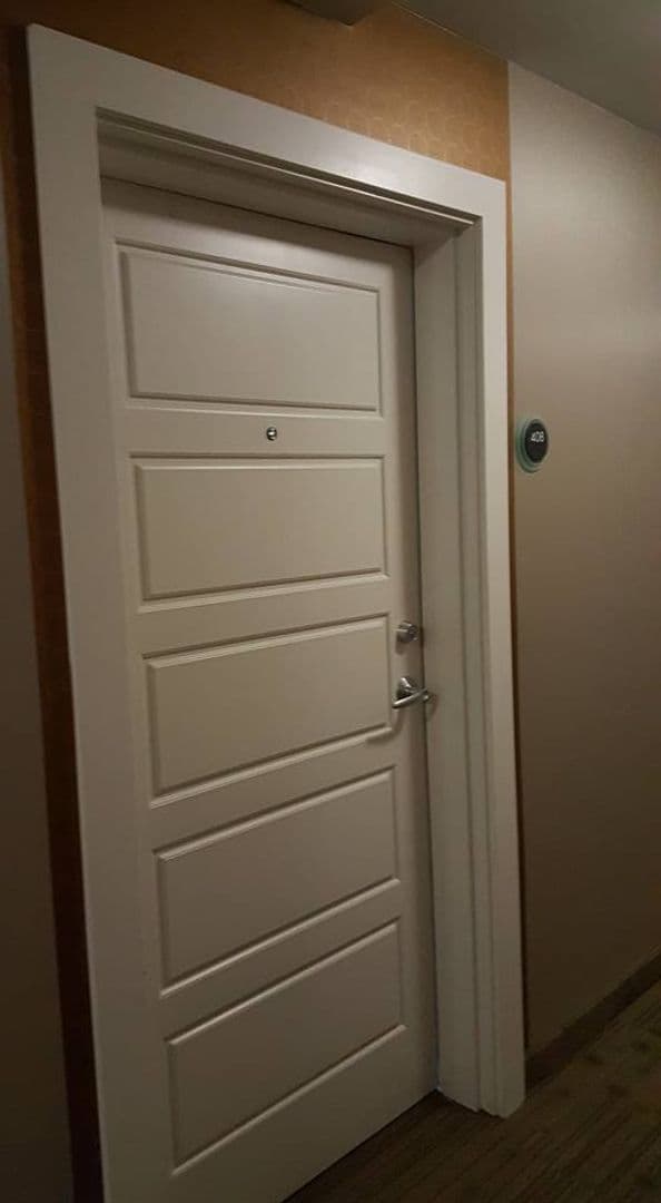 Flint Apartment: 607 E. Second Ave