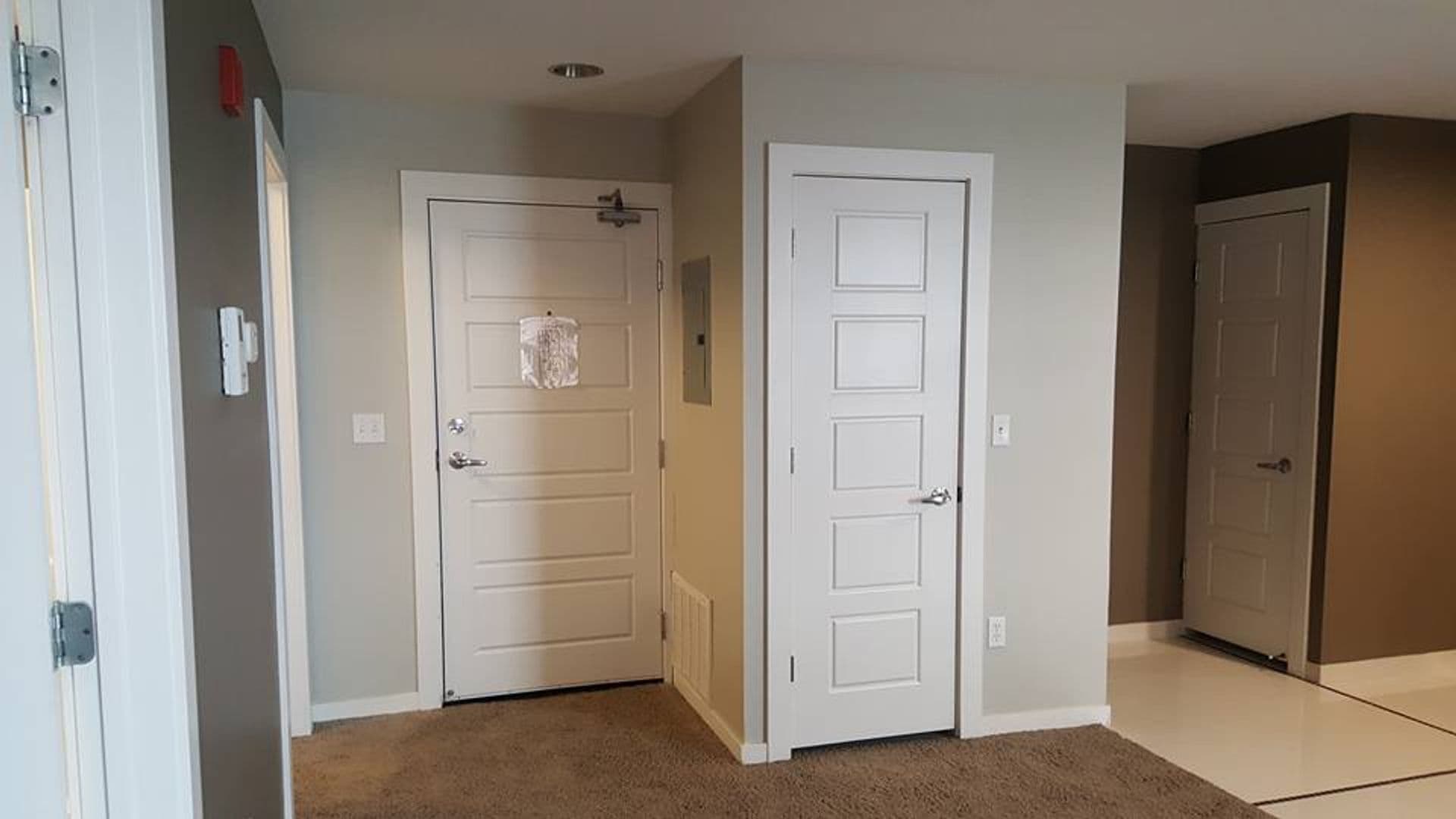Flint Apartment: 607 E. Second Ave
