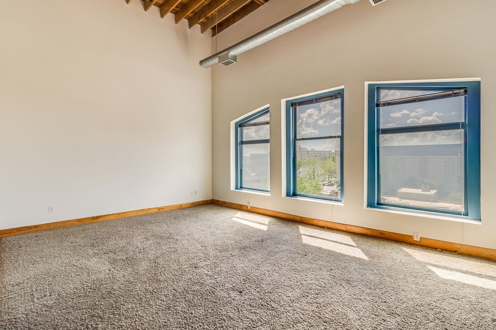 Lansing Apartment: 401 S Washington Sq