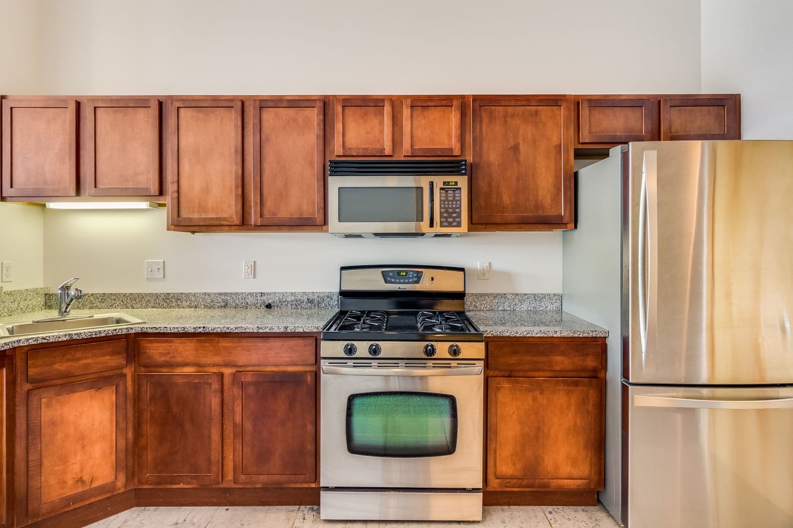 Lansing Apartment: 401 S Washington Sq