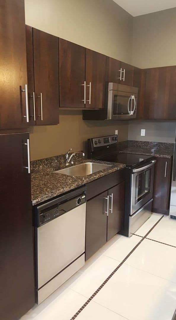 Flint Apartment: 607 E. Second Ave